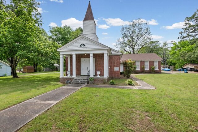 1613 Hyde Park