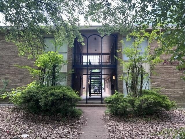 955 Parkway