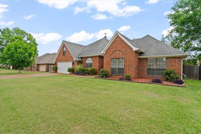 1320 Wolf Lair