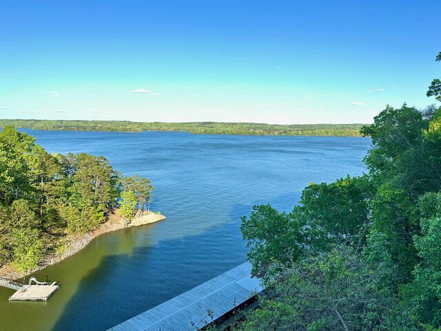 165 Lakeshore