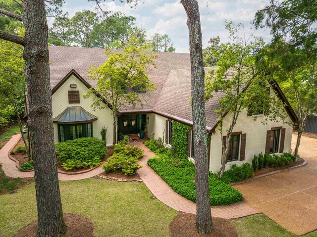 811 Sweetbrier