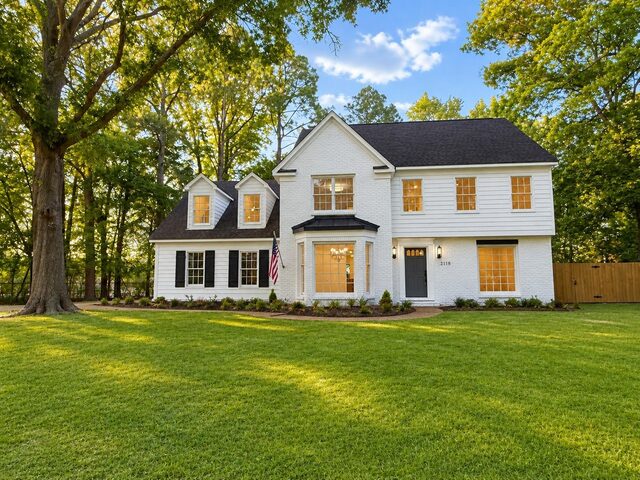 2118 Hundred Oaks