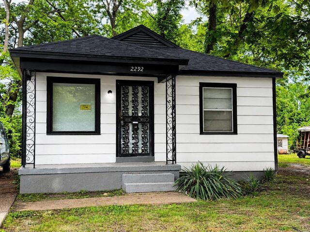 2292 Redwood