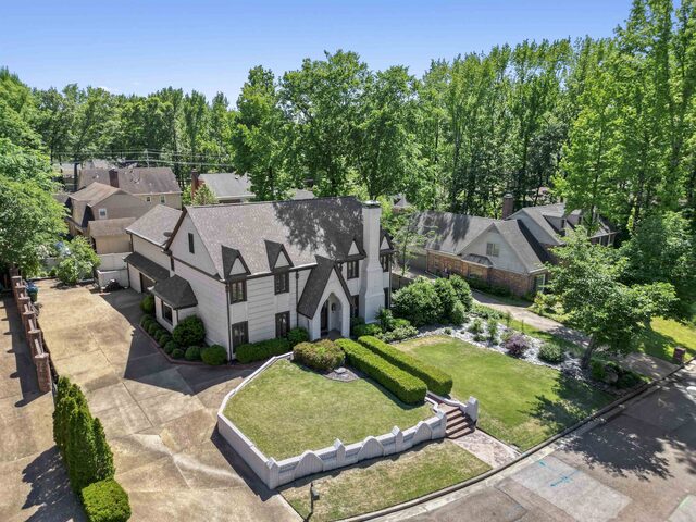 8449 Lansingwood