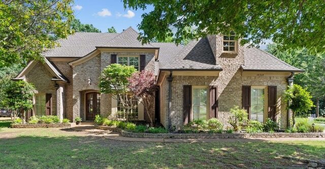 10245 Babbling Brook