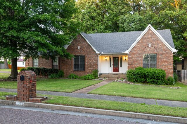 3846 Thistle Knoll