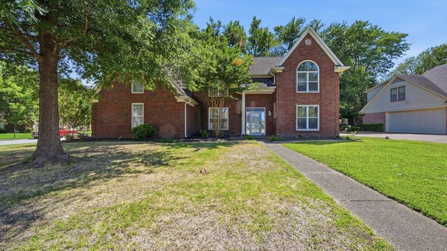 8905 Bridlewood