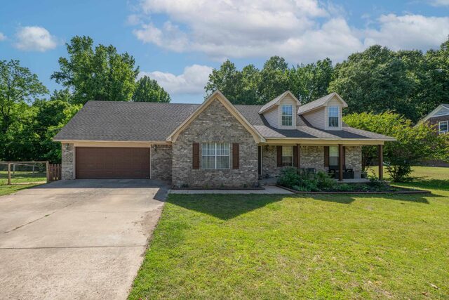323 Laxton