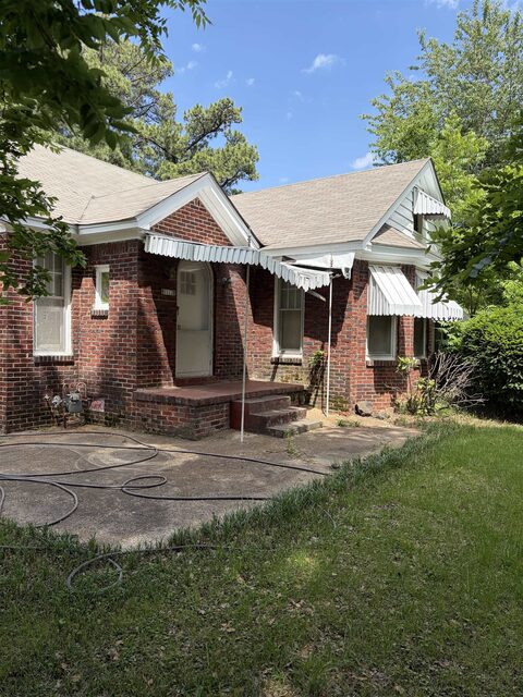 1112 Dellwood