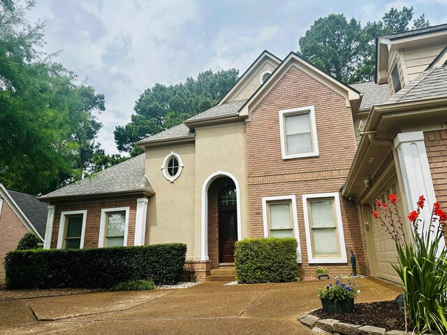 1565 Massey Pointe