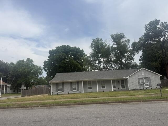 5504 Elmhurst