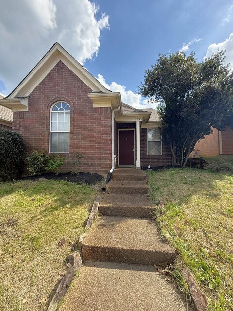 6893 Century Oaks