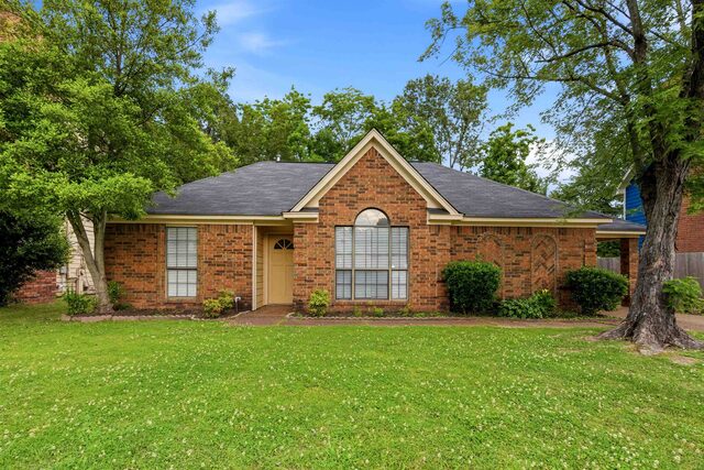2422 Green Glen
