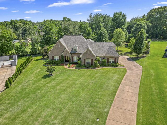 215 Cedar Hill
