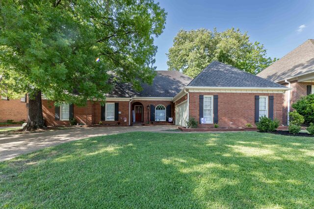 6710 Kirby Oaks