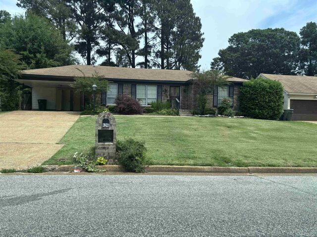 4246 Hallview