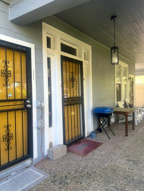 1353 Harbert