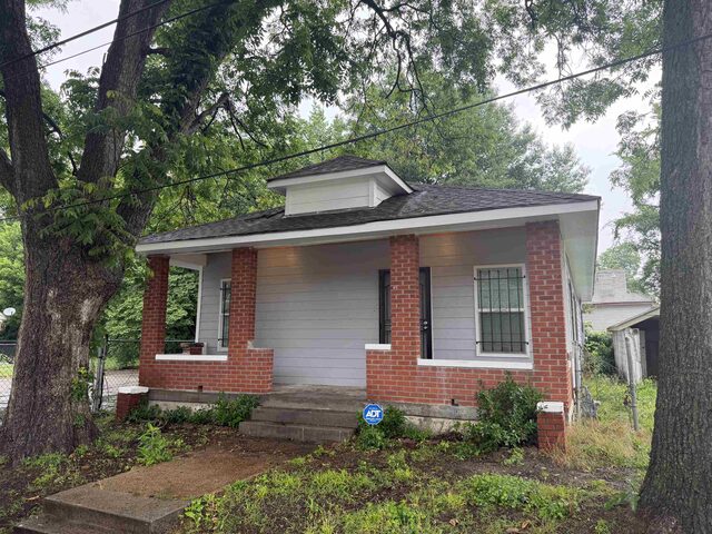 752 Castle