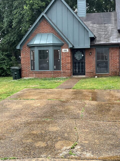 4416 Forest Valley