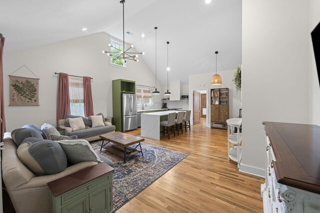912 Brower