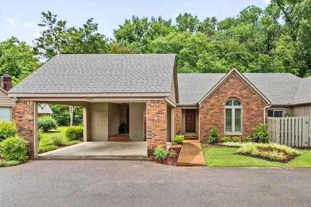 1845 Park Trail