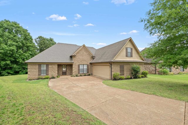 1586 Mckenas Way
