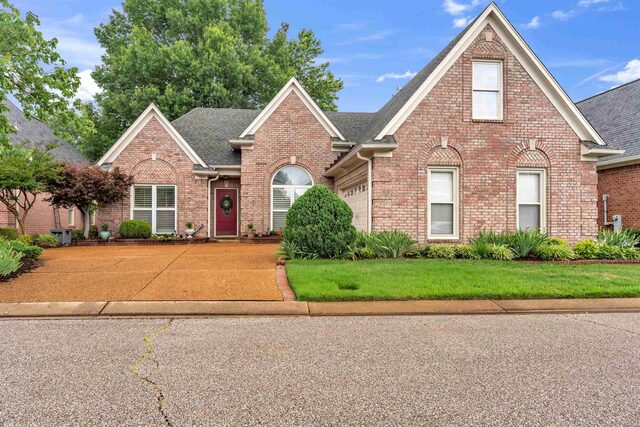 924 Warwick Oaks
