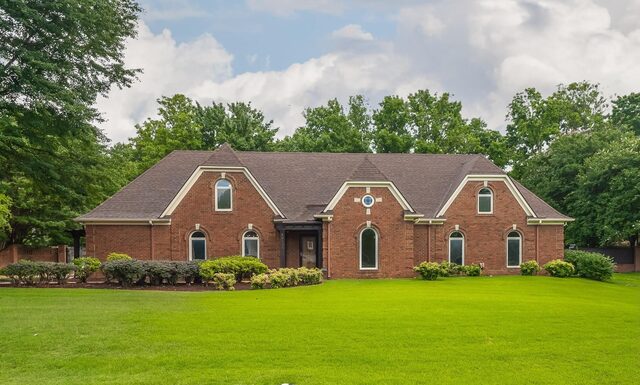 10120 Barn Hill