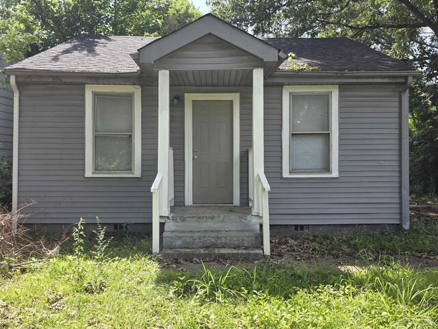 2887 Woodlawn