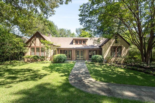 3814 Woodland
