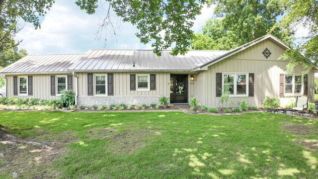 194 Holly Grove
