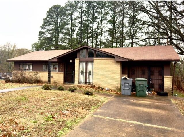 3935 Trezevant