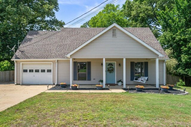 1039 Travis