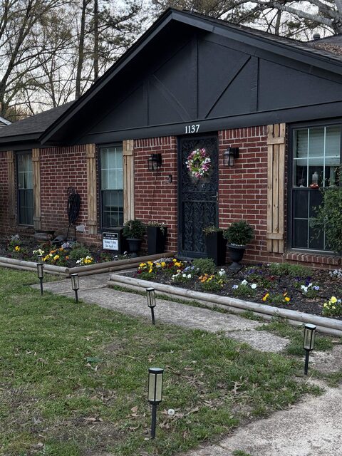 1137 Greenview