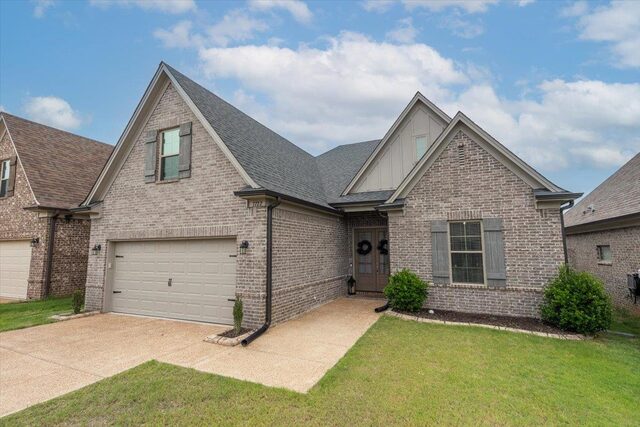 7772 Parkridge