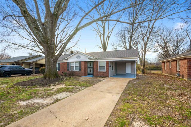 1453 Colonial