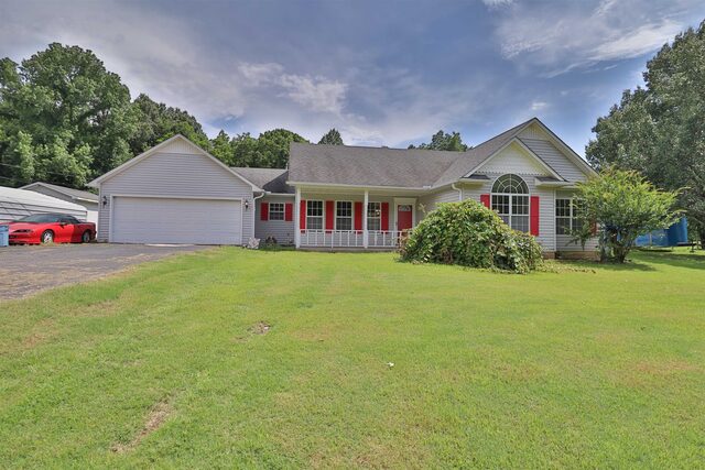 728 Belton