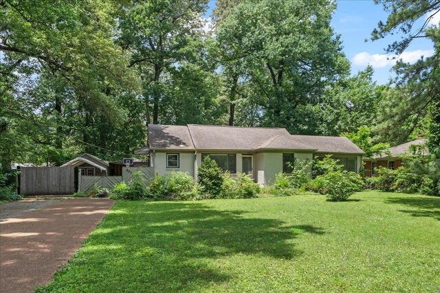 823 Dillworth