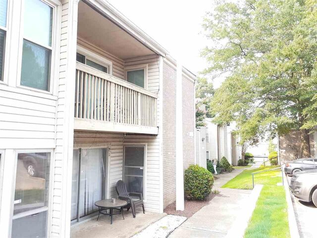 6684 Whispering Oak