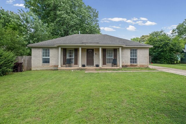 902 Quail Chase