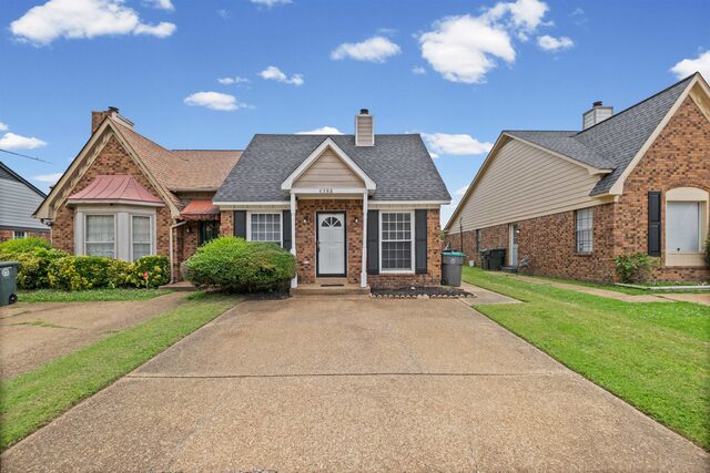 4388 Forest Valley