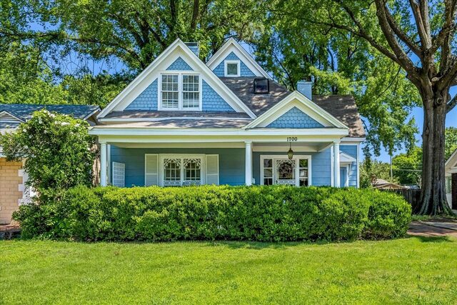1700 Faxon