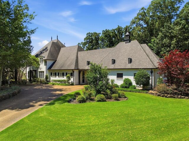 4301 Cool Springs