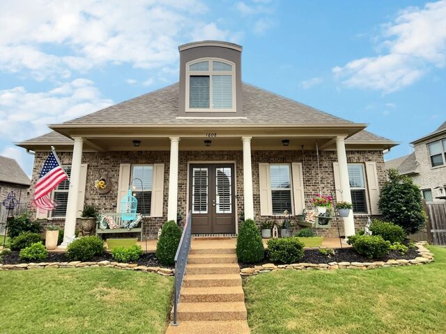1608 Prairie Dunes