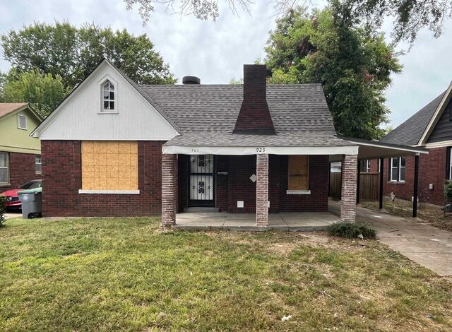 923 Garland
