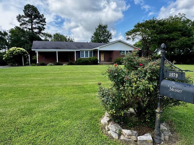 1079 Elm Grove