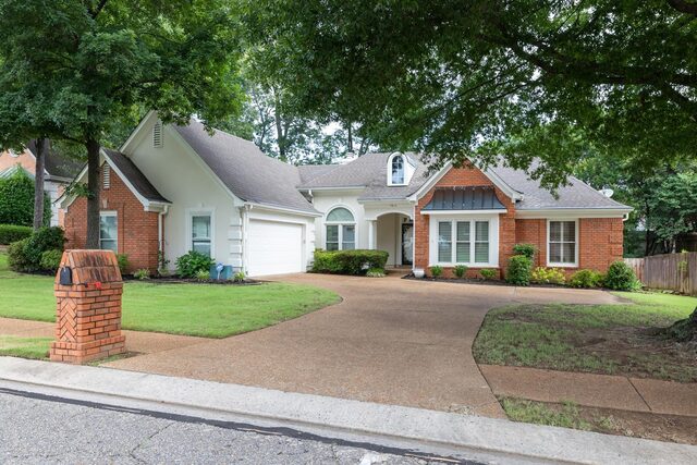 7614 Fairway Forest