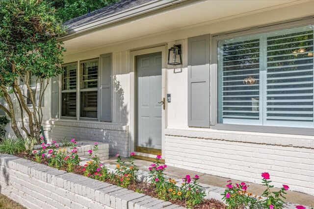 296 White Station