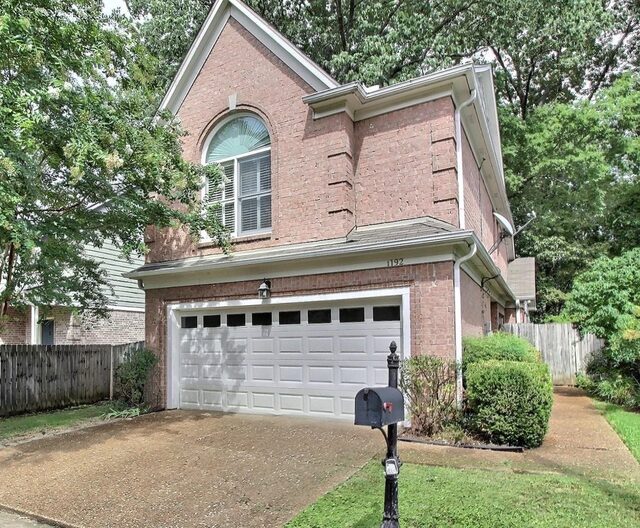 1192 Clear Creek