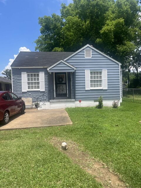 2370 Boyle